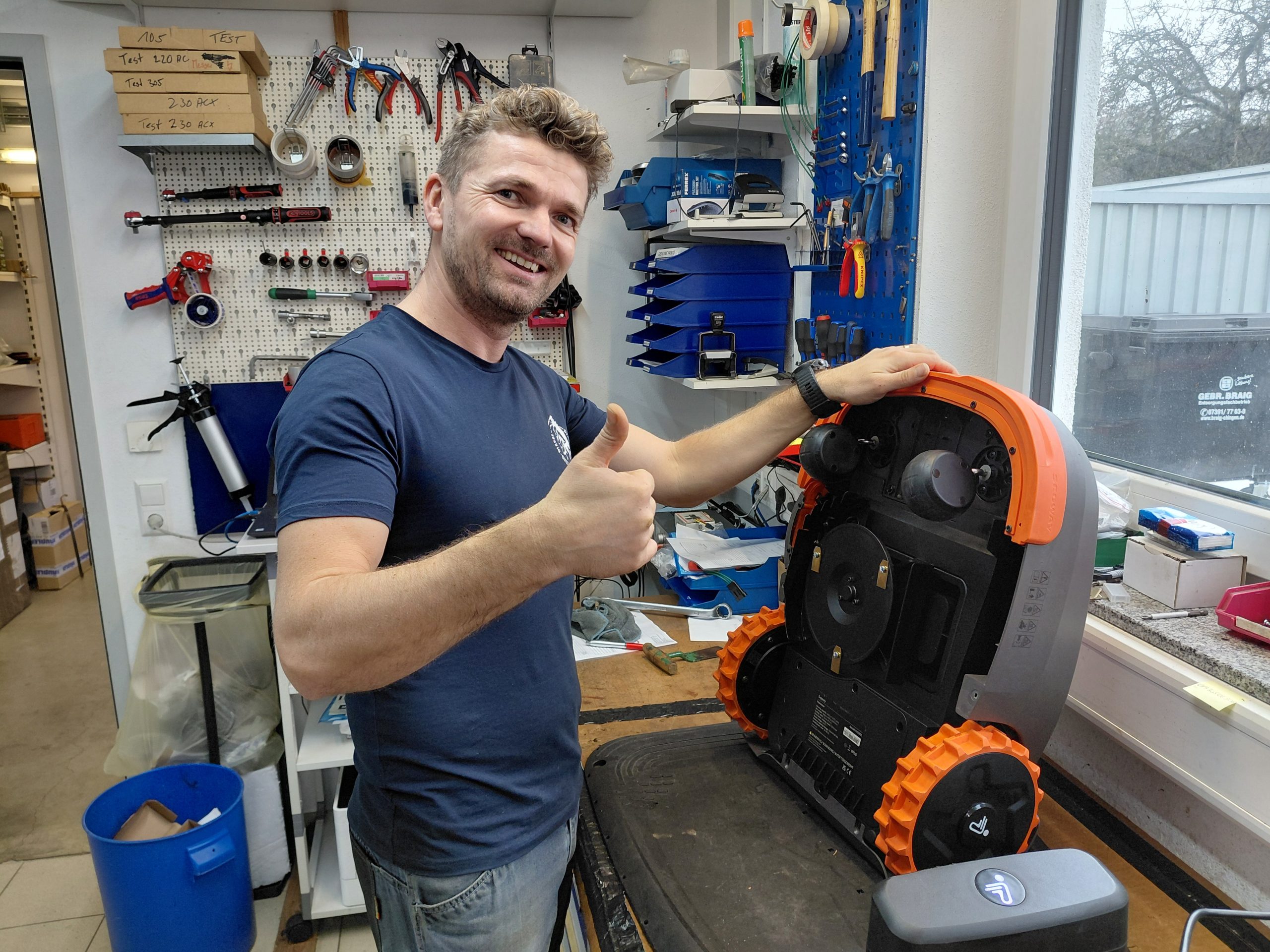 Winterservice Segway Navimow – Akku raus, Reinigung